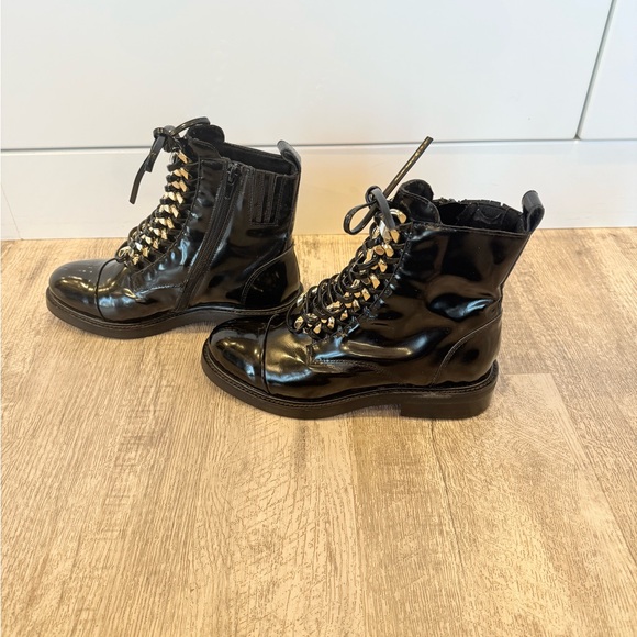 Jeffrey Campbell Leather Shiny Black and Gold Chain Boots NEW - Picture 8 of 14